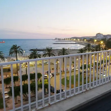 Atico Con Fantasticas Vistas Al Mar Y La Iglesia Lägenhet *