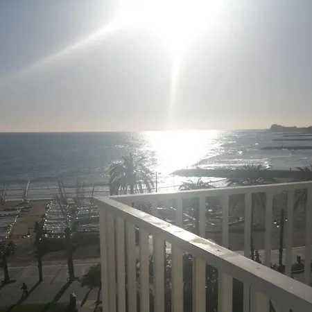 Atico Con Fantasticas Vistas Al Mar Y La Iglesia Lägenhet *