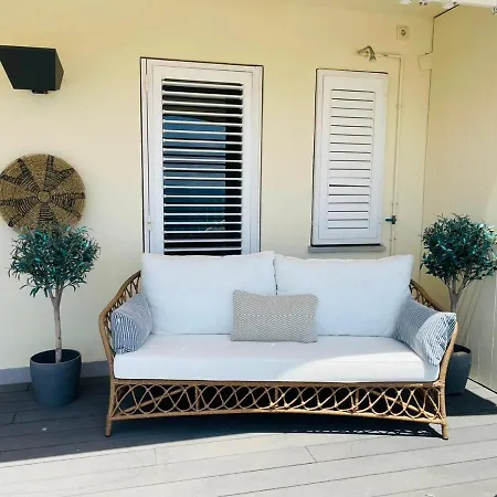 Atico Con Fantasticas Vistas Al Mar Y La Iglesia Lägenhet