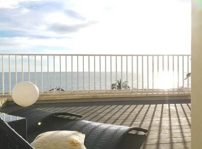 Atico Con Fantasticas Vistas Al Mar Y La Iglesia Appartement Sitges