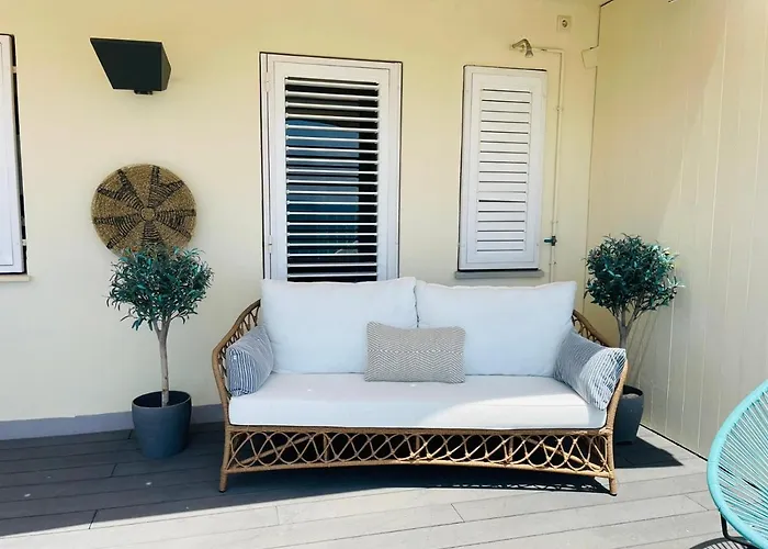 Atico Con Fantasticas Vistas Al Mar Y La Iglesia Appartement