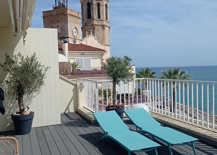 Atico Con Fantasticas Vistas Al Mar Y La Iglesia