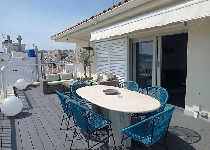 Atico Con Fantasticas Vistas Al Mar Y La Iglesia Appartement Sitges