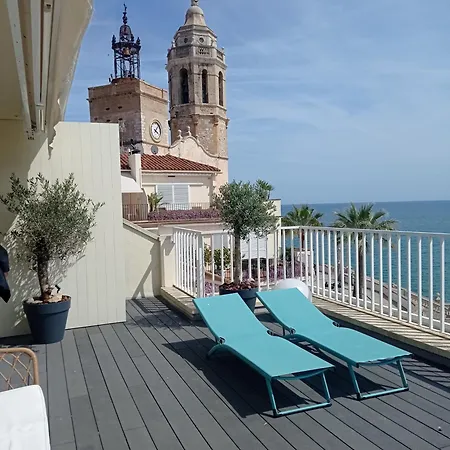 Atico Con Fantasticas Vistas Al Mar Y La Iglesia